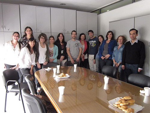 Foto con los alumnos y el plantel docente del curso