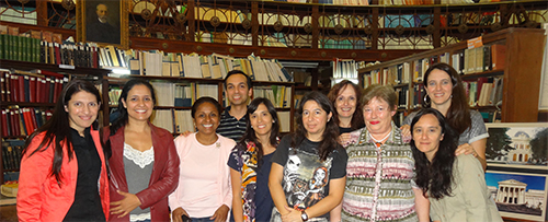 De derecha a izquierda: Analía Fernández Rojo, Dina Araujo, Ana Pinheiro, Israel Jorquera, Lorena Caprile, Martha Garrido, Susana Bidart, Laura Malosetti, Mónica Garrido y María Eugenia Costa.